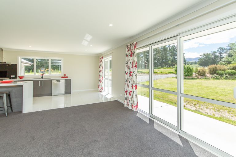 Photo of property in 108 Mill Road, Oxford, 7430