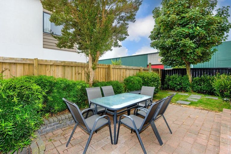 Photo of property in 1/84 Shakespeare Road, Waltham, Christchurch, 8023