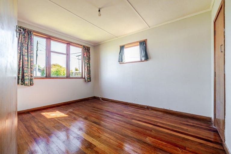 Photo of property in 16 Hamilton Street, Pahiatua, 4910
