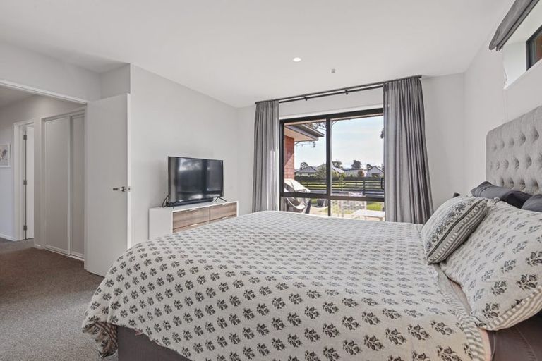 Photo of property in 22 Minerva Crescent, Woodend, 7610