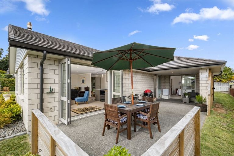 Photo of property in 2 Damien Place, Ohauiti, Tauranga, 3112