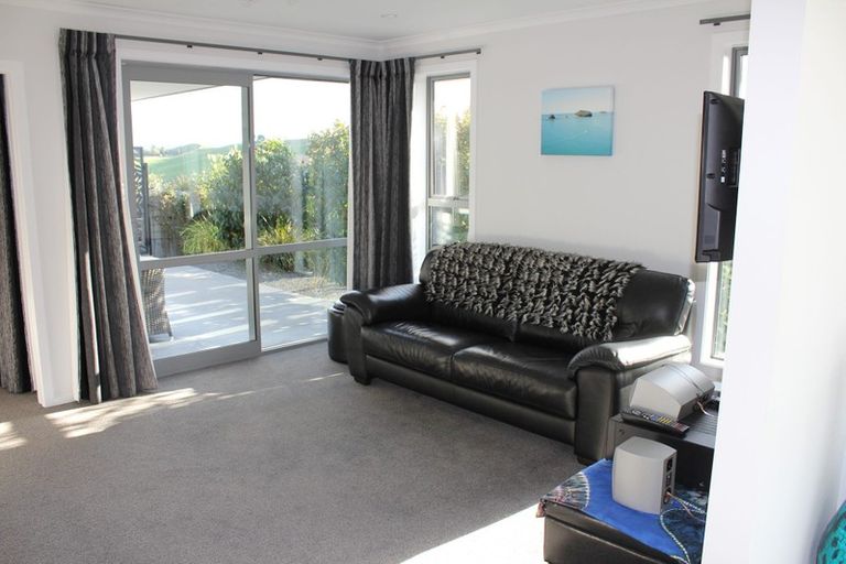 Photo of property in 210 Waikite Road, Welcome Bay, Tauranga, 3175