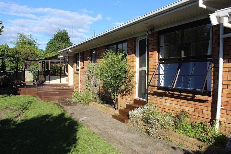 Photo of property in 6 Brough Place, St Andrews, Hamilton, 3200