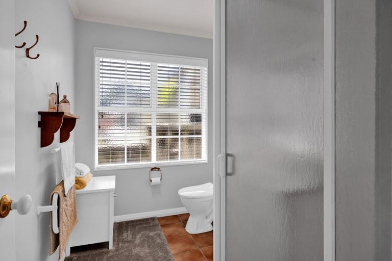 Photo of property in 11 Elder Grove, Whalers Gate, New Plymouth, 4310