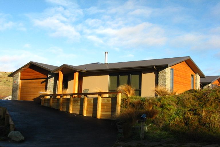 Photo of property in 42 Rere Road, Lake Hayes, Queenstown, 9304