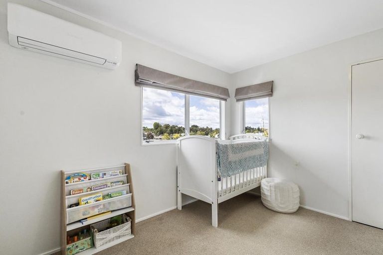 Photo of property in 8 Burn-murdoch Street, St Andrews, Hamilton, 3200