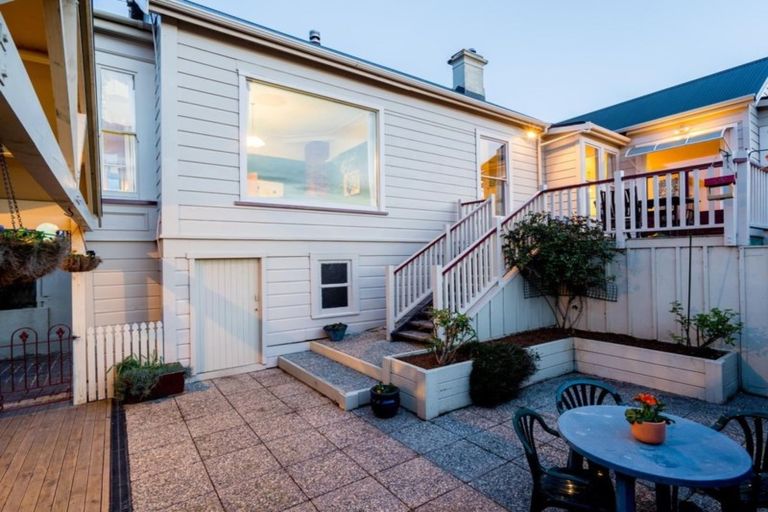 Photo of property in 35 Crosby Street, Mornington, Dunedin, 9011