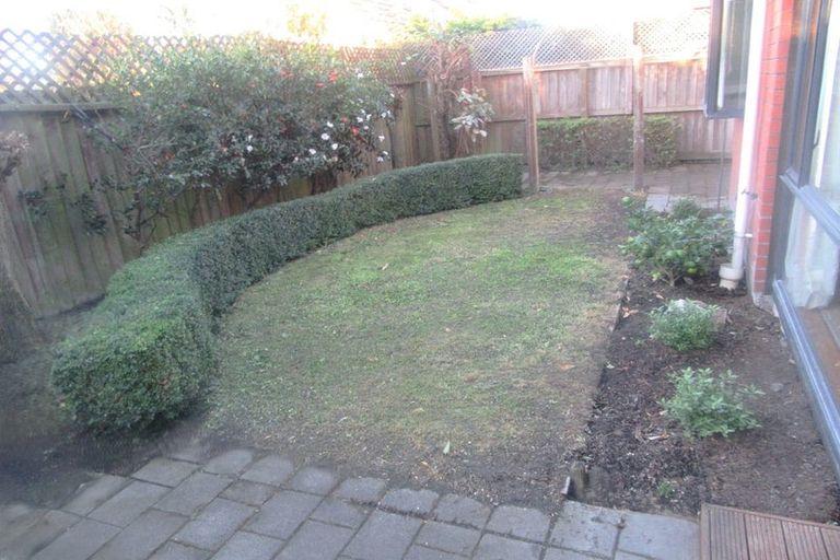 Photo of property in 9 Clyde Road, Upper Riccarton, Christchurch, 8041