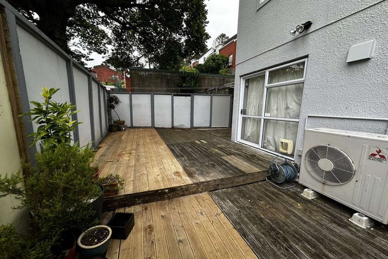 Photo of property in Fernhill Flats, 1/324 The Terrace, Te Aro, Wellington, 6011