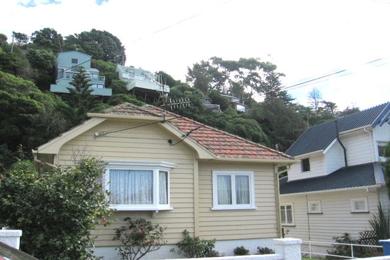 Photo of property in 54a Ferry Street, Seatoun, Wellington, 6022