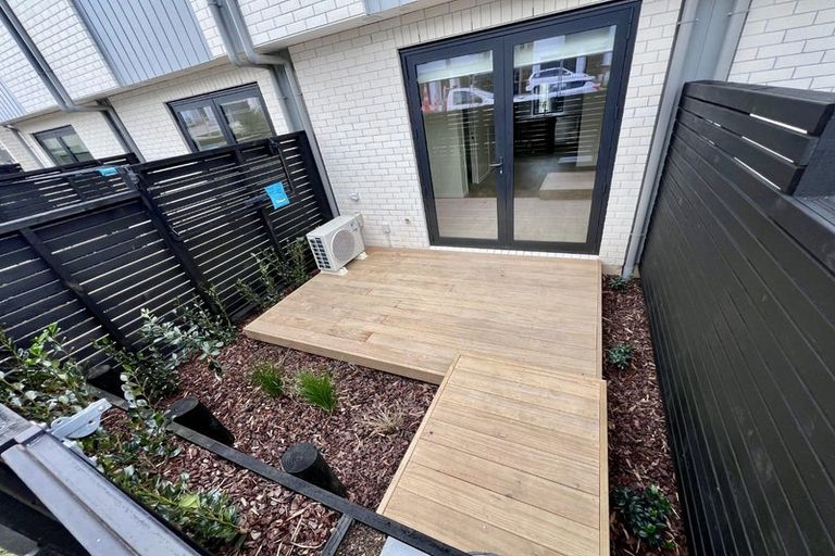 Photo of property in 5/21 Makomako Drive, Orewa, 0931