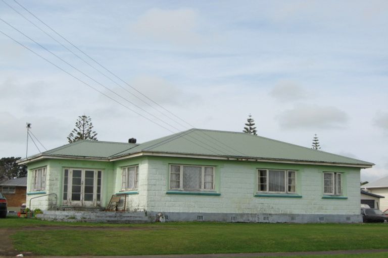 Photo of property in 78 Domett Street, Waitara, 4320