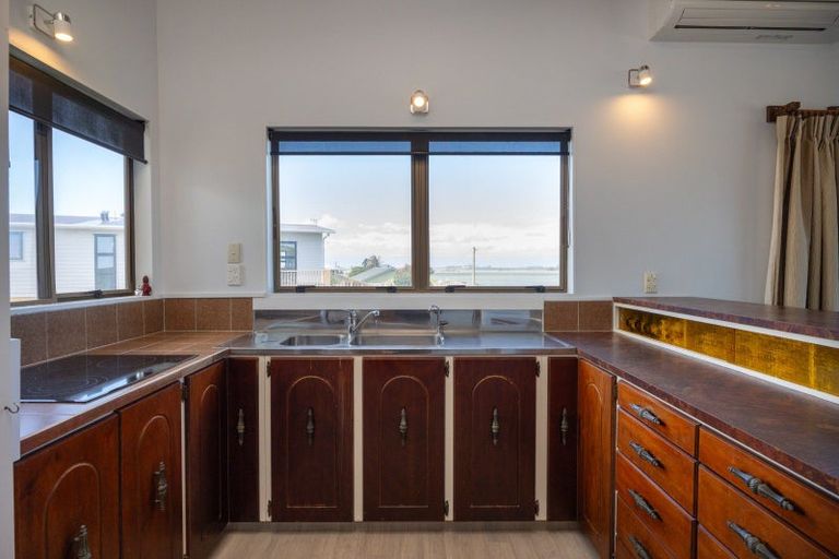 Photo of property in 1 Hartley Street, Foxton Beach, Foxton, 4815