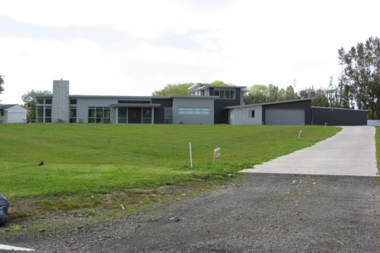 Photo of property in 1 Rope Road, Whenuapai, Auckland, 0618