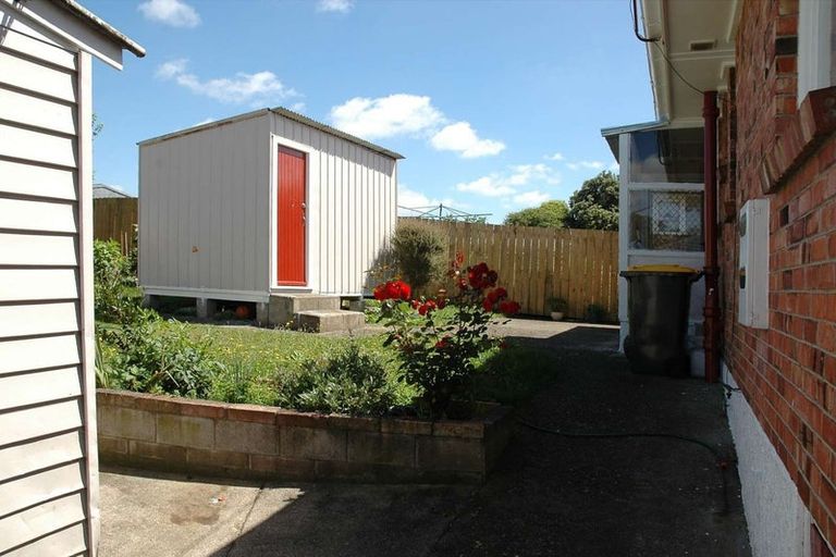 Photo of property in 11 Kerrydale Road, Manurewa, Auckland, 2102