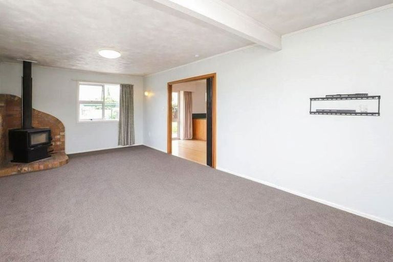 Photo of property in 11 Southsea Crescent, Silverdale, Hamilton, 3216