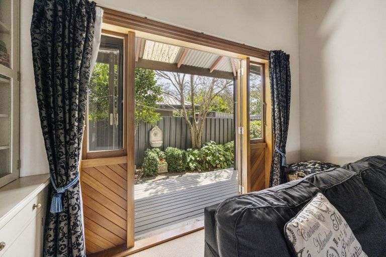 Photo of property in 16 Arbuckle Road, Frimley, Hastings, 4120