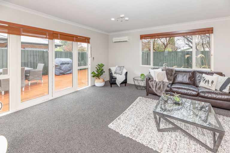 Photo of property in 692a Avonside Drive, Avonside, Christchurch, 8061