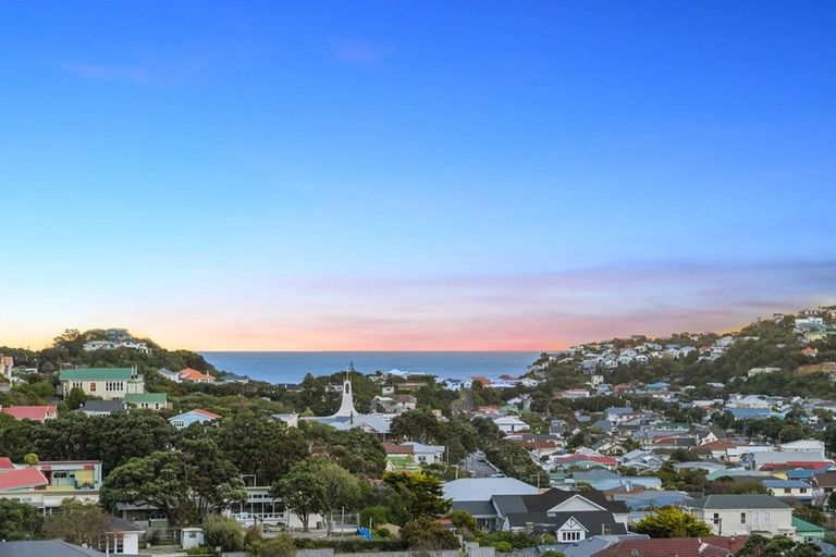 Photo of property in 5 Mary Dobson Way, Island Bay, Wellington, 6023