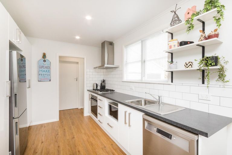 Photo of property in 99 Buick Crescent, Awapuni, Palmerston North, 4412