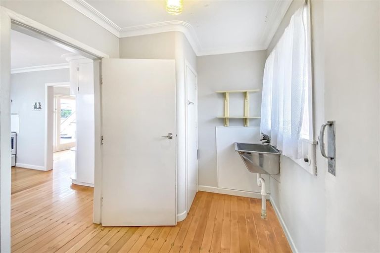 Photo of property in 23 Robinson Avenue, Holdens Bay, Rotorua, 3010