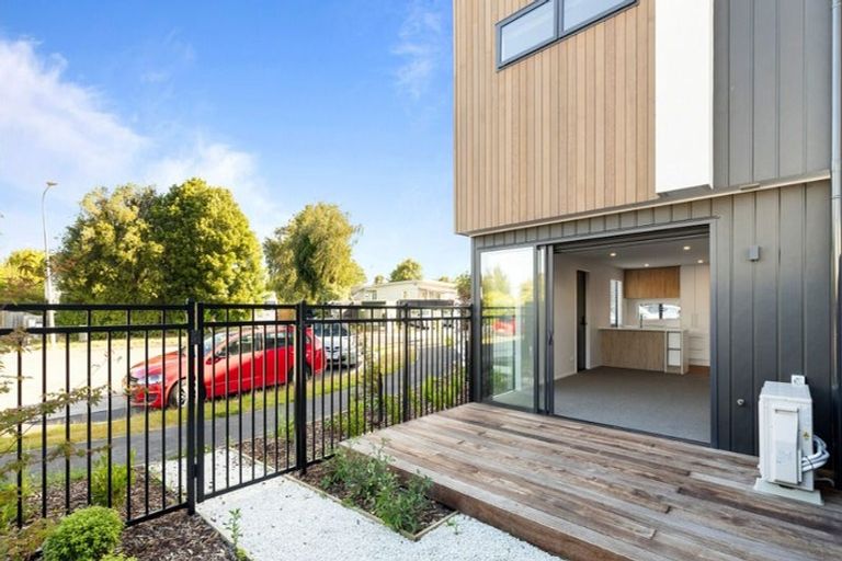 Photo of property in 1/10 Tonga Place, Riccarton, Christchurch, 8041