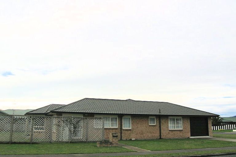 Photo of property in 39 Spackman Crescent, Paraparaumu, 5032