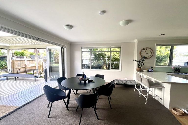 Photo of property in 24 Bartlett Drive, Silverdale, 0932