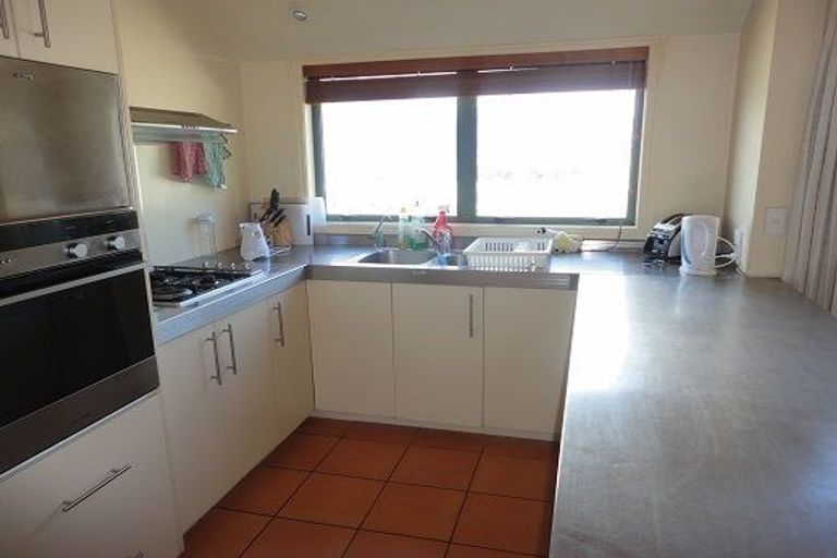 Photo of property in 6a Kent Street, Queenstown, 9300