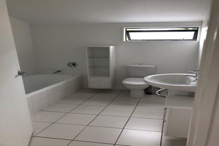 Photo of property in 2/76 Hamilton Avenue, Ilam, Christchurch, 8041