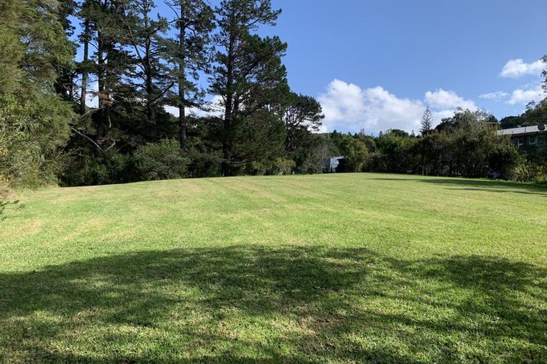 Photo of property in 46 Castleford Street, Green Bay, Auckland, 0604