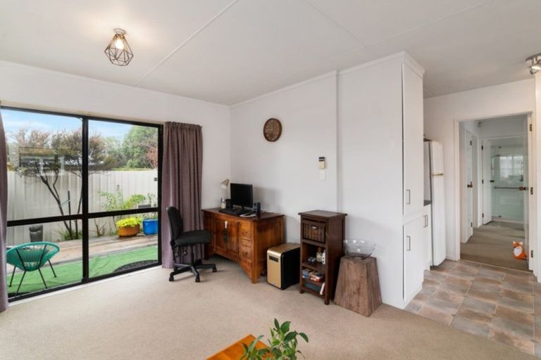 Photo of property in 2 Corinth Place, Sunnybrook, Rotorua, 3015