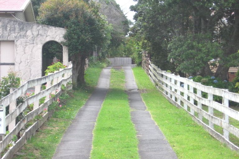 Photo of property in 4/21 Sunnyfield Crescent, Glenfield, Auckland, 0629