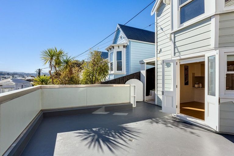 Photo of property in 27 Princess Terrace, Newtown, Wellington, 6021