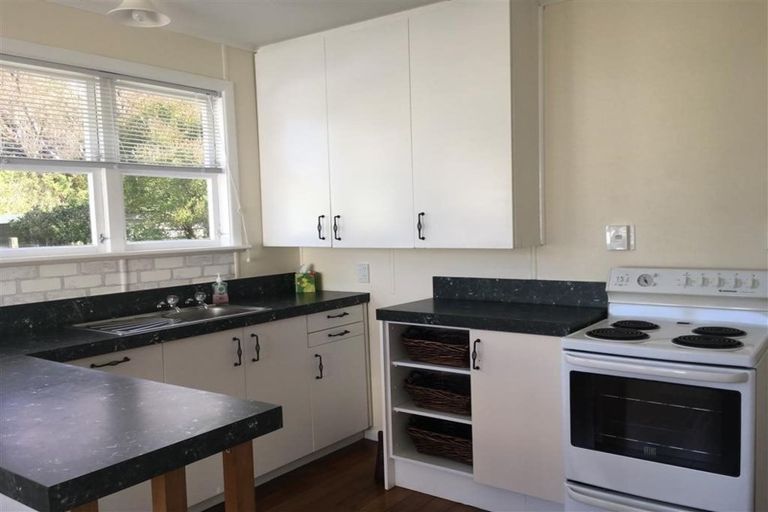 Photo of property in 86 Brandon Street, Featherston, 5710