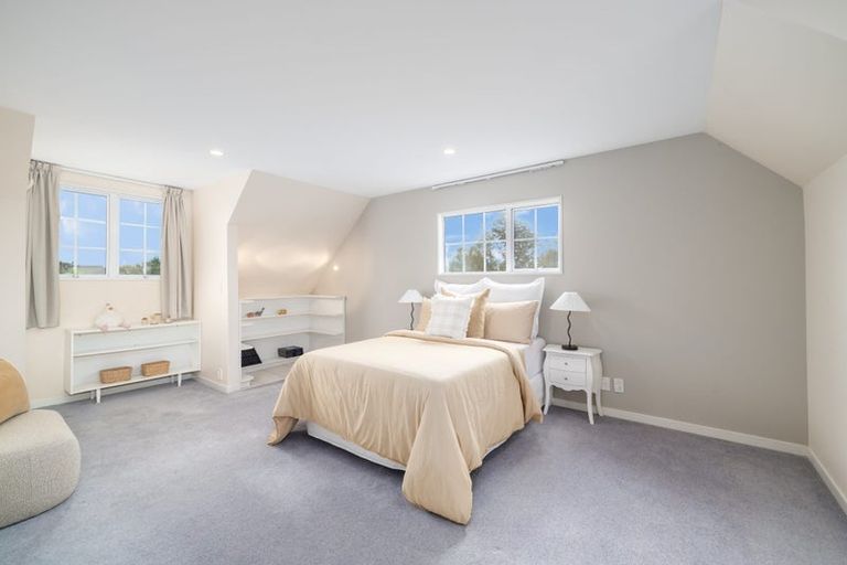 Photo of property in 88 Lake Terrace Road, Burwood, Christchurch, 8061