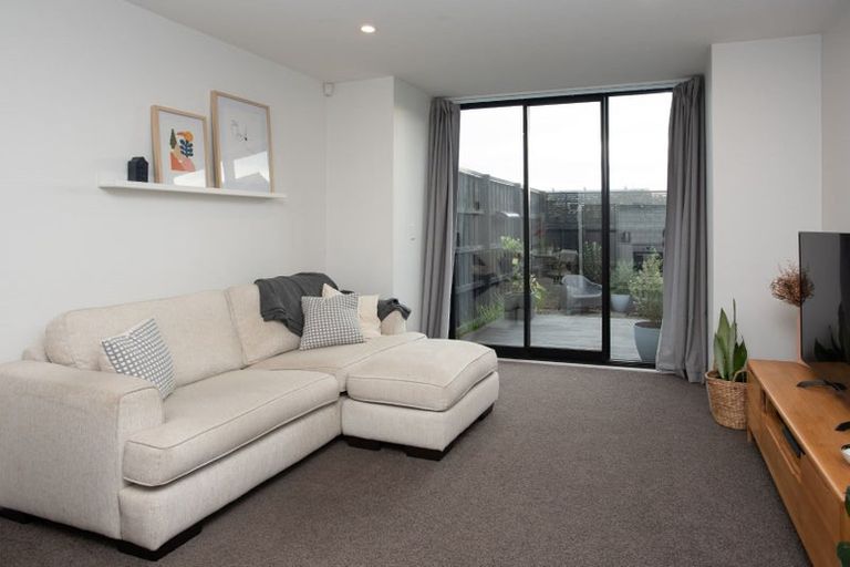 Photo of property in 1036g Colombo Street, St Albans, Christchurch, 8014