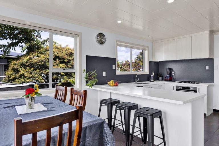 Photo of property in 18 Oberon Street, Stratford, 4332