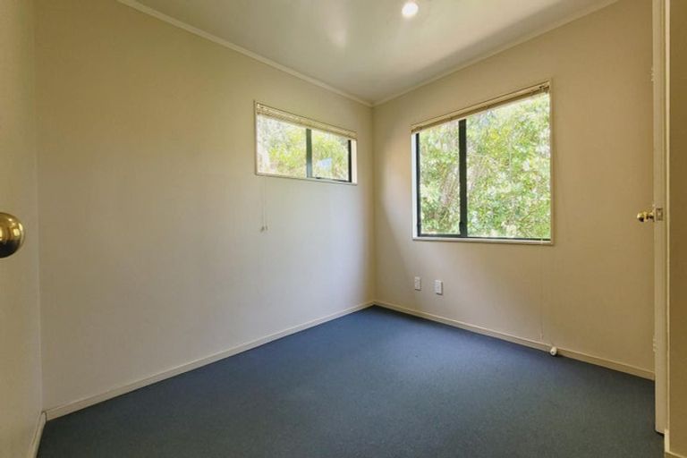 Photo of property in 35 Olivia Crescent, Tawa, Wellington, 5028