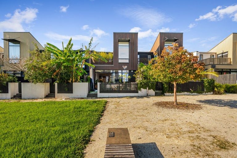 Photo of property in 12 Cochrane Road, Hobsonville, Auckland, 0616