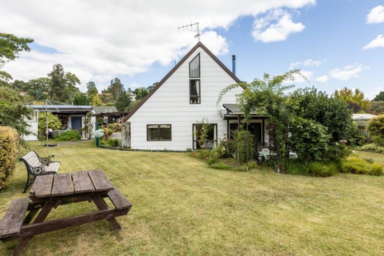 Photo of property in 58 James Cook Street, Havelock North, 4130