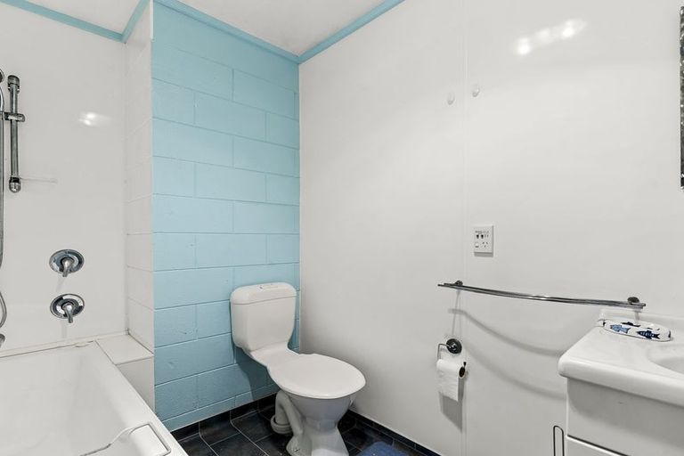 Photo of property in 219 Devon Street West, New Plymouth, 4310