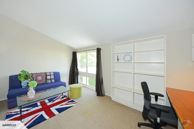 Photo of property in 25 Sevenoaks Drive, Bryndwr, Christchurch, 8053