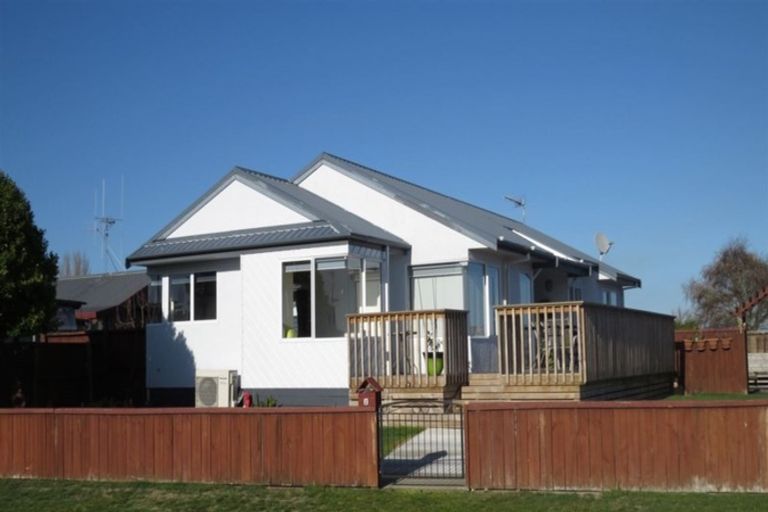 Photo of property in 2 Caesar Roose Drive, Glenview, Hamilton, 3206