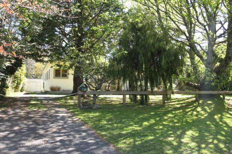 Photo of property in 16 Kokopu Street, Turangi, 3334