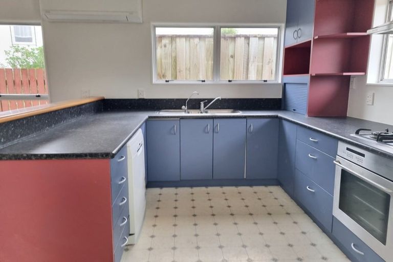 Photo of property in 20 Staithes Drive North, Whitby, Porirua, 5024