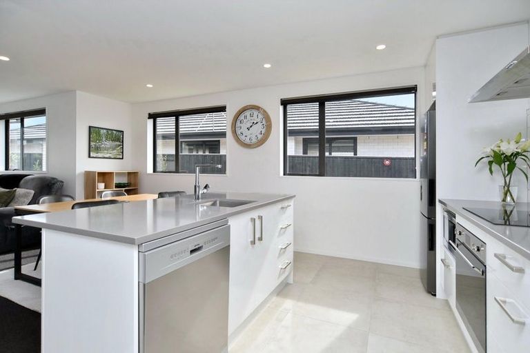 Photo of property in 8 Jasmine Street, Woodend, 7610