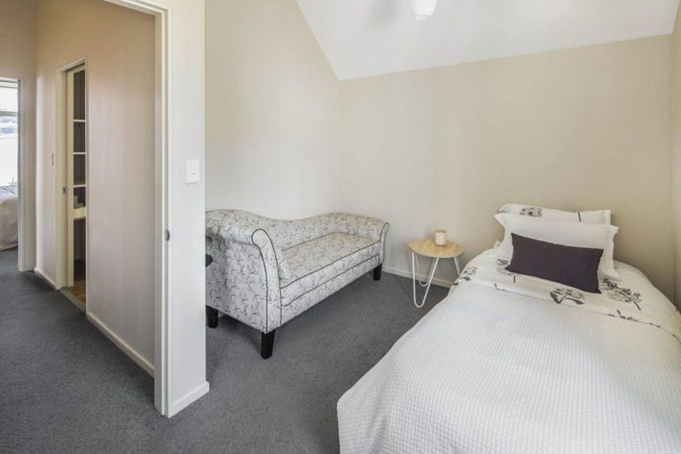Photo of property in Pirie Street Townhouses, 27/35 Pirie Street, Mount Victoria, Wellington, 6011