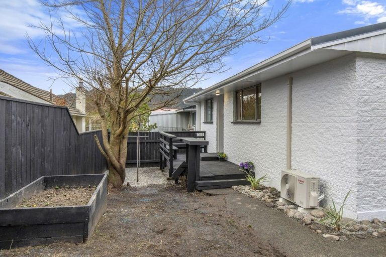 Photo of property in 1/1171 Fergusson Drive, Clouston Park, Upper Hutt, 5018