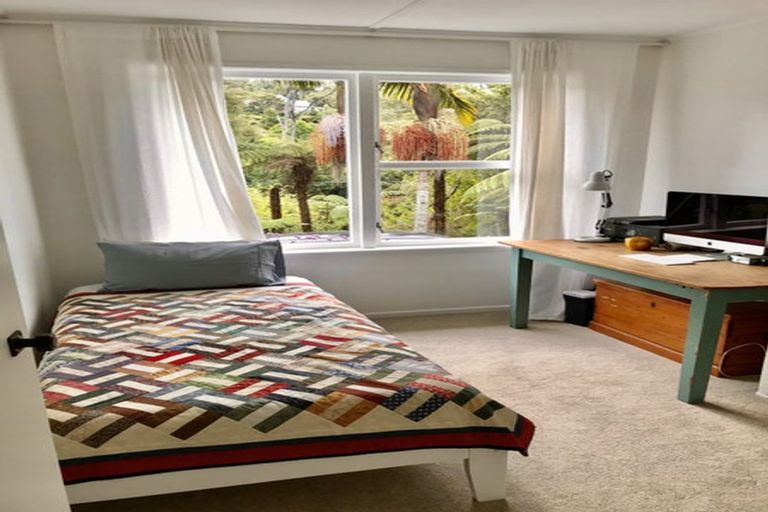 Photo of property in 1060 Sandspit Road, Sandspit, Warkworth, 0982